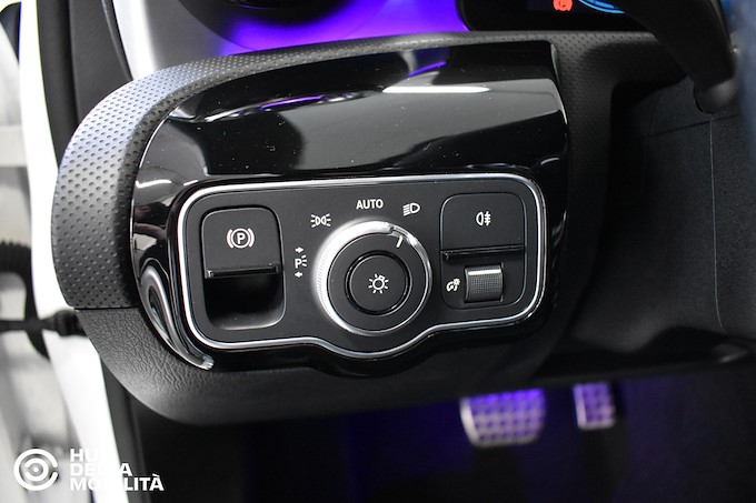 MERCEDES-BENZ A 180 d Automatic Premium Night Edition